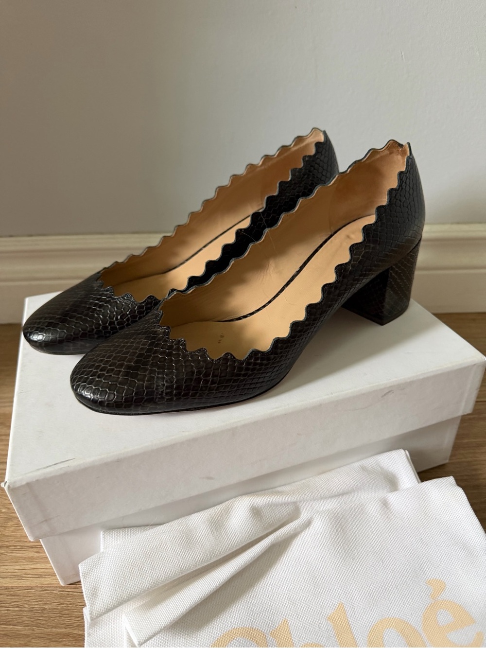 Chloé Black Scalloped Snake-Embossed Block Heels Size 38.5 Black Designer